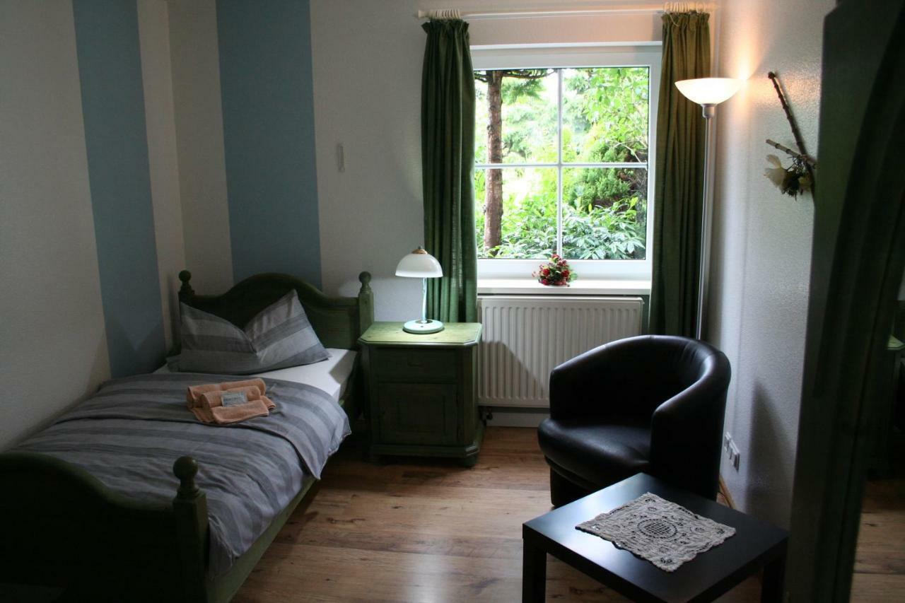 Landhaus Edelweiss Bed&Breakfast - Adults Only Neustadt am Rennsteig Exterior photo
